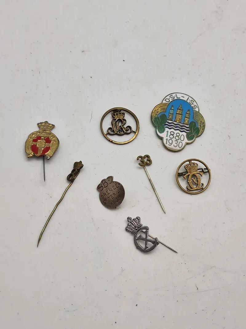 Samling diverse royale pins mm.