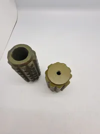 Originale PMR-2A antipersonelminer til undervisningsbrug