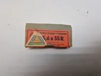Samling originale ammunitions æsker