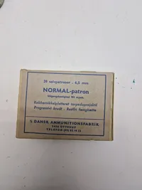 Samling originale ammunitions æsker