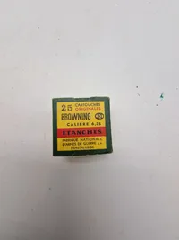 Samling originale ammunitions æsker