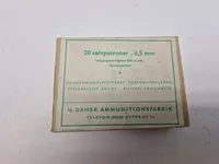 Samling originale ammunitions æsker