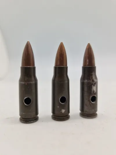 Originale deaktiverede 7.92 × 33 mm patroner for tysk STG44 (Sturmgewehr)