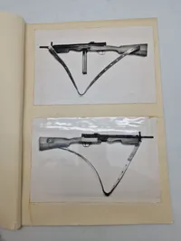 Samling hæfter og papirer fra dansk industri syndikat på Madsen maskinpistol M/45