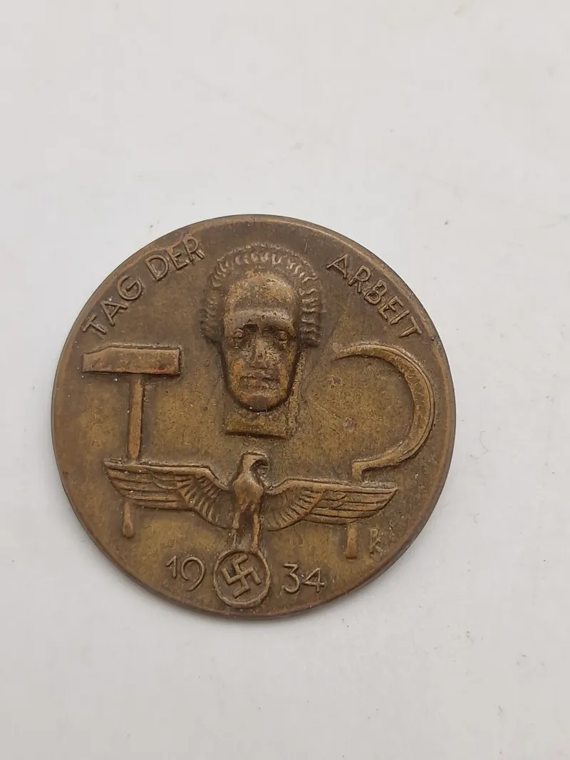Originalt dagsmærke 1934