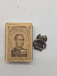 Original WW2 Merchant Navy On War Service Silver Lapel Badge