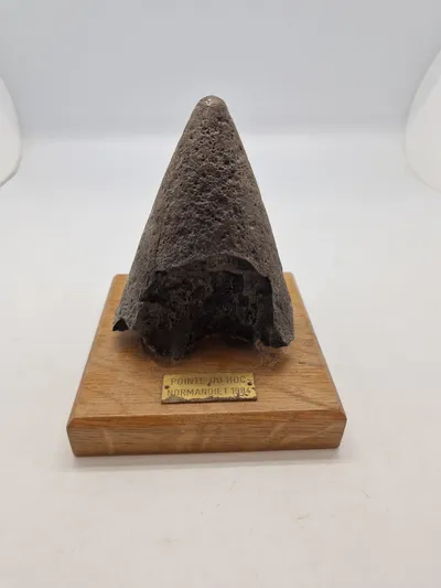 Original granatsplint fra Point Du Hoc i Normandiet (D-Day)
