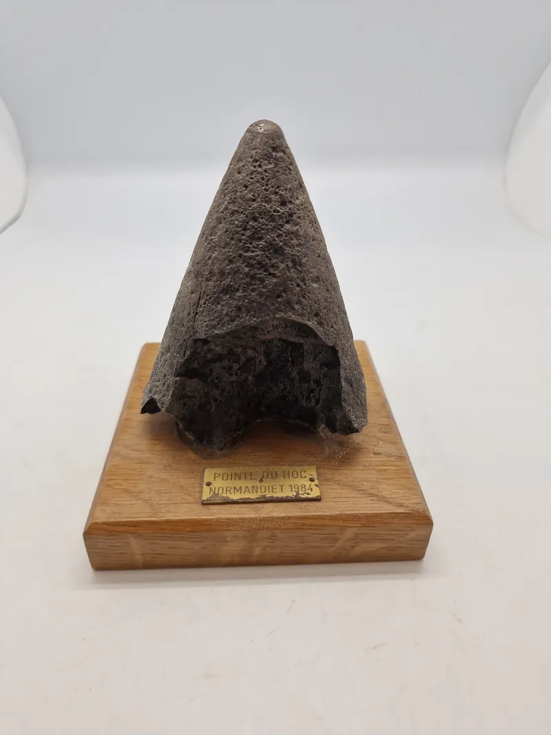 Original granatsplint fra Point Du Hoc i Normandiet (D-Day)