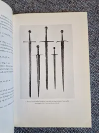 Våbenhistoriske aarbøger + Gammelt jern