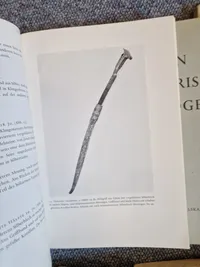 Våbenhistoriske aarbøger + Gammelt jern
