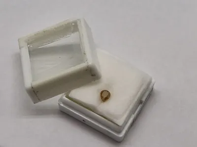 Original gul diamant på 0.46 Karat