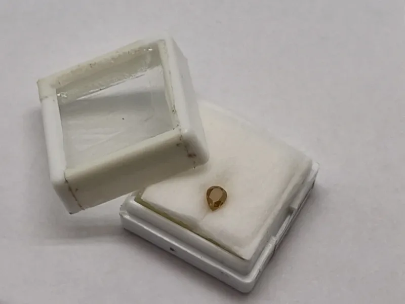 Original gul diamant på 0.46 Karat