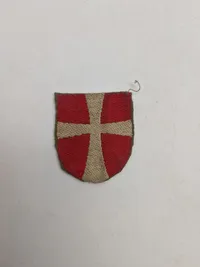 Lot originale gradstegn og baretmærker fra den Kongelige livgarde, blå vagtuniform mm.