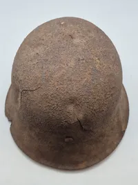 Original jordfunden M/42 hjelm