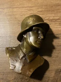 Buste af tysk soldat - Postwar