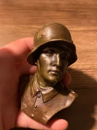 Buste af tysk soldat - Postwar