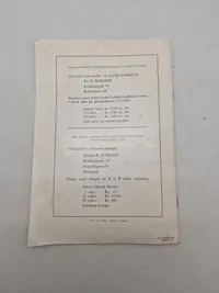 DANSK INFANTERIS UNIFORM OG OPPAKNING
GENNEM DE SIDSTE 200 ÅR
i 12 farvelagte billeder med dansk og engelsk tekst