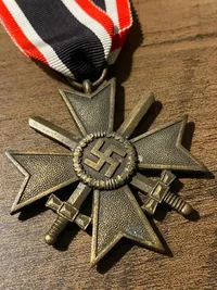 Originalt kvk med sværd