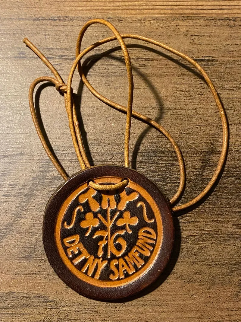 Sjælden original halskæde fra Thylejren 1976 “Det ny samfund”