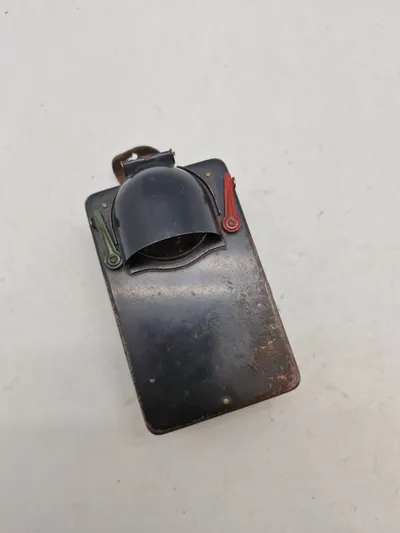 Original tysk feltlygte med “skærm” - ww2