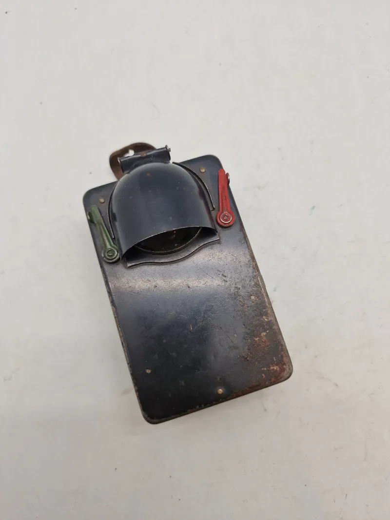 Original tysk feltlygte med “skærm” - ww2