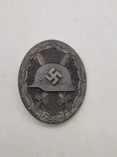 Originalt 
Verwundetenabzeichen in Silber 1939 Funcke & Brünninghaus, Lüdenscheid L/56