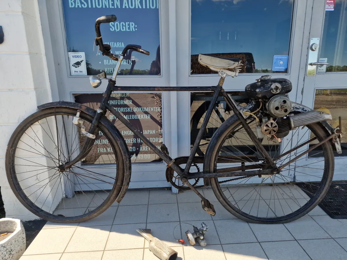 Original BFC knallert fra 1950, skal renoveres. Hentes i Vordingborg eller leveres efter aftale