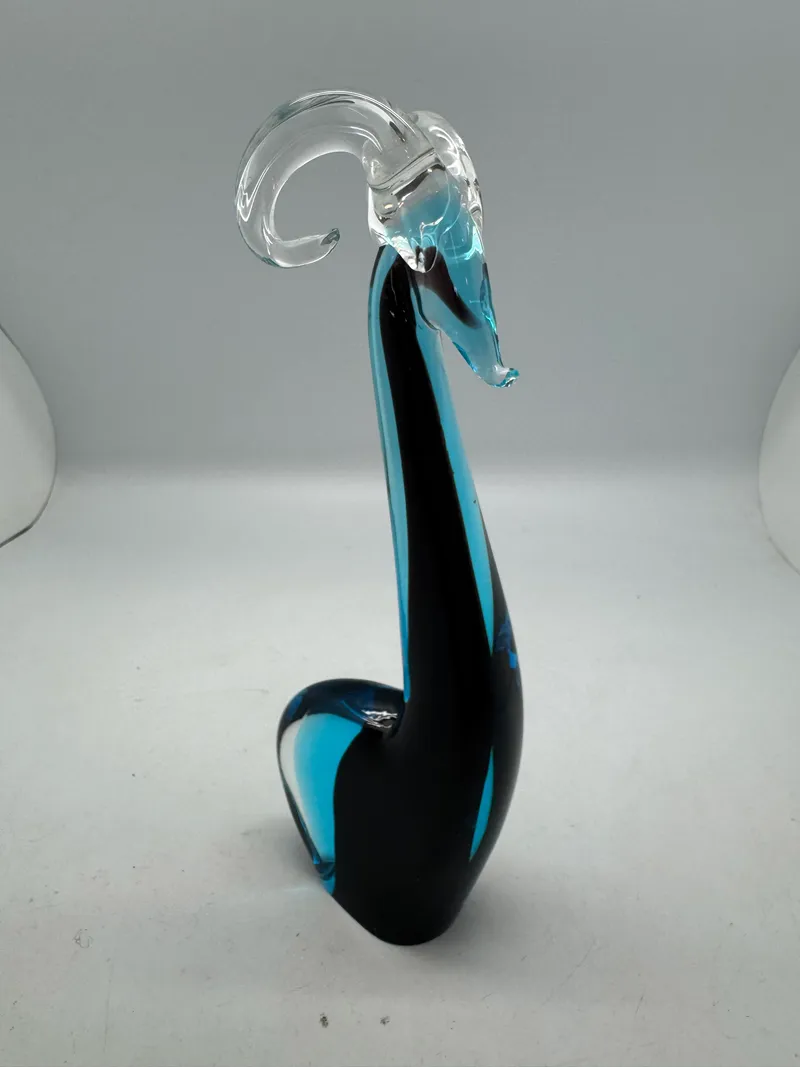Original svensk glasfigur med signatur