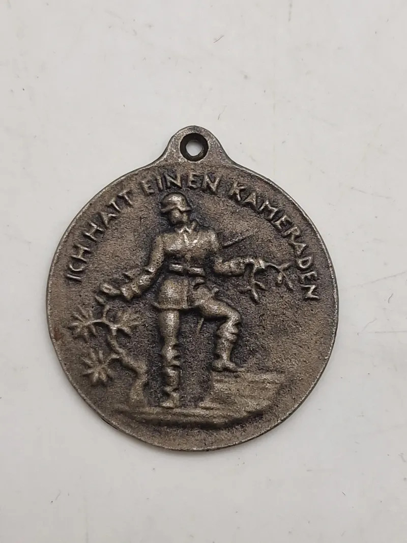 Originalt tysk vedhæng, ww1 med teksten Is Hatt Einen Kameraden