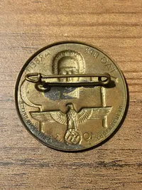 Original Tag Der Arbeit badge fra 1934
