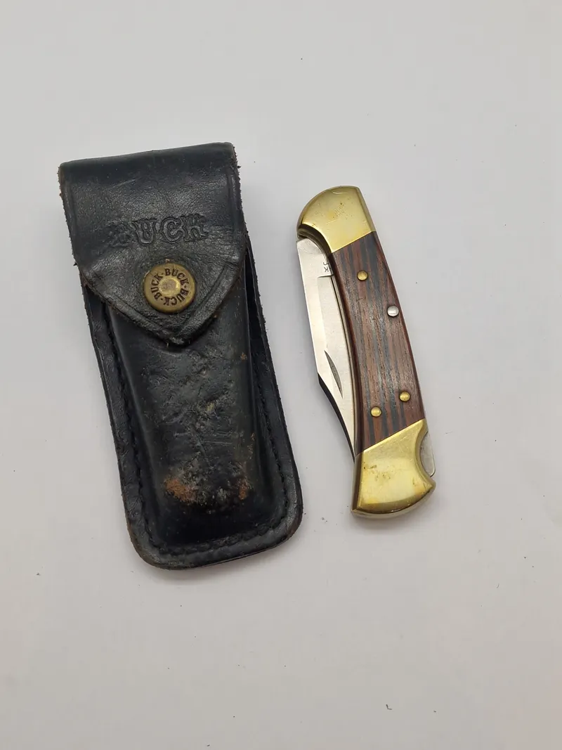 Veludført Buck foldekniv