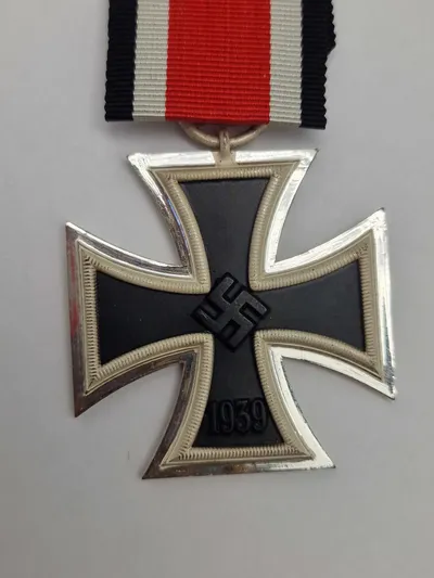 Originalt Eisernes kreuz II.kl Hersteller 13 - Gustav Brehmer Metallwarenfabrik - mint stand