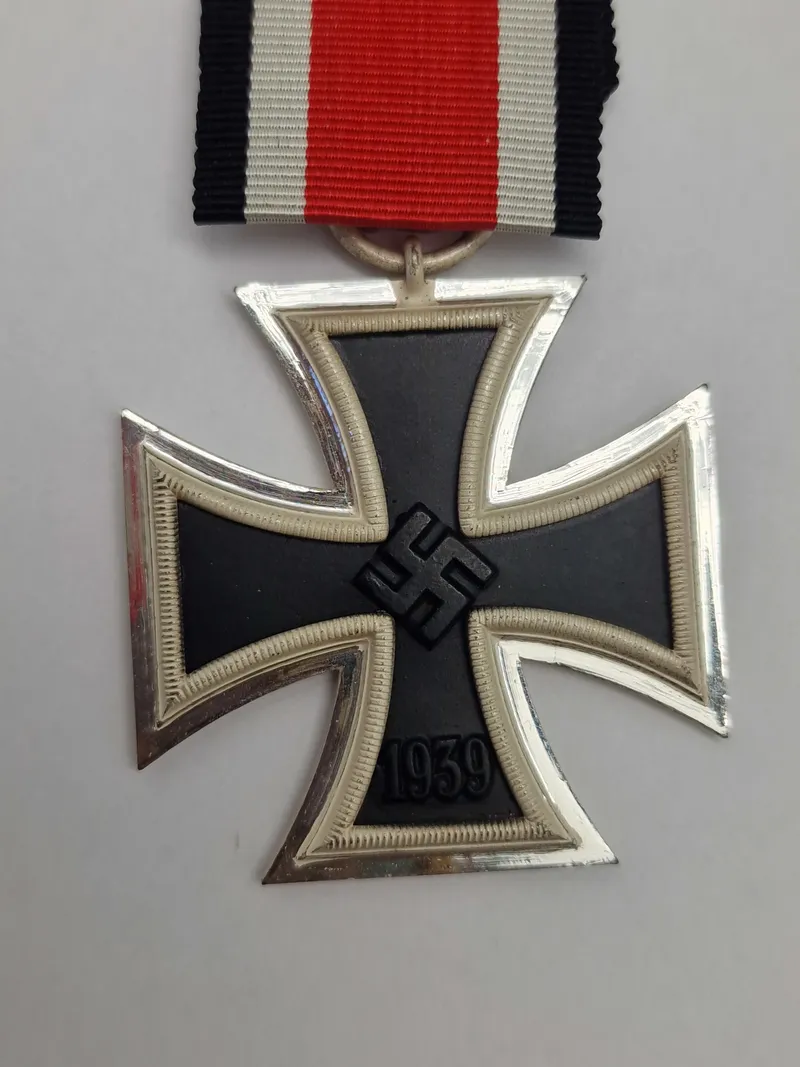 Originalt Eisernes kreuz II.kl Hersteller 13 - Gustav Brehmer Metallwarenfabrik - mint stand
