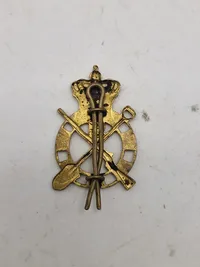 Samling regimentsmærker mm