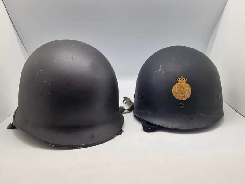 Original hjelm og inderhjelm - dansk politi