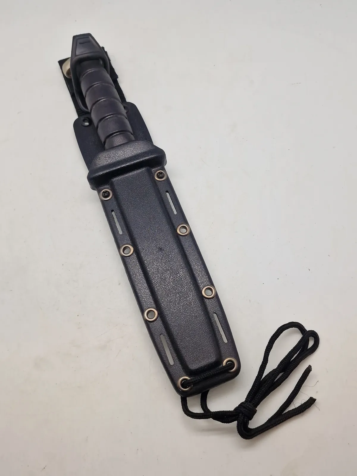 Mil-Tec kniv