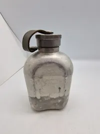 Kogekar og feltflaske