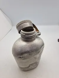 Kogekar og feltflaske