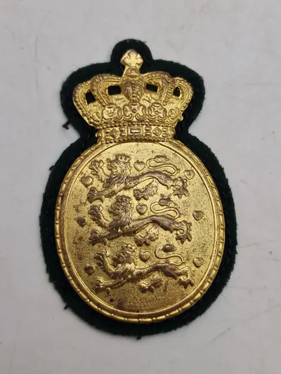 Originalt skjold fra det danske politi