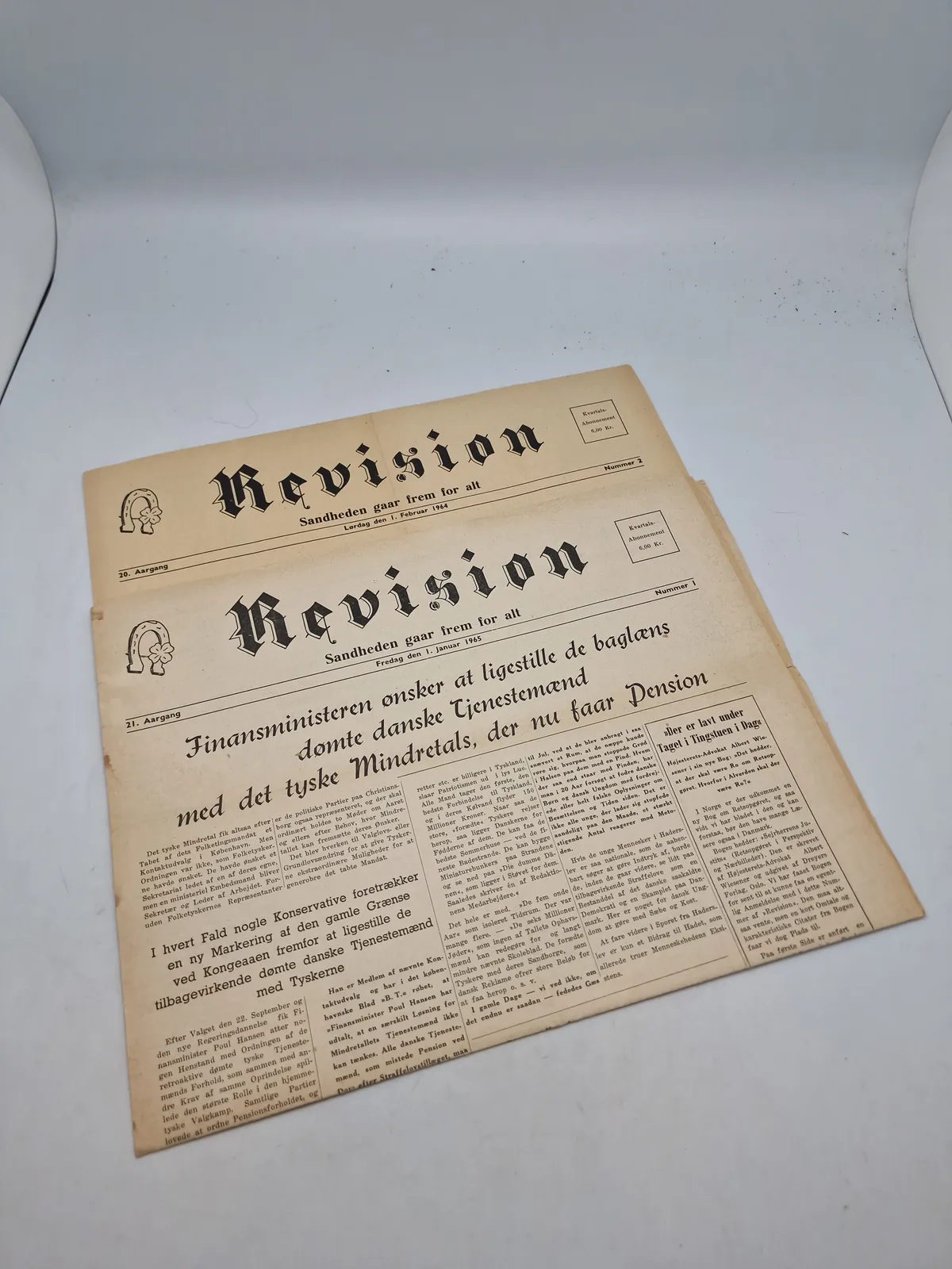 Originale eks af avisen “Revision” som var kendt for at hjælpe tidligere frikorps soldater mm