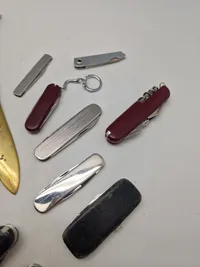 Samling lommeknive og brevknive