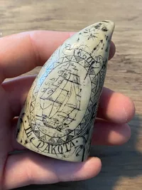 Horn med udskæringer - The Dakota 1860