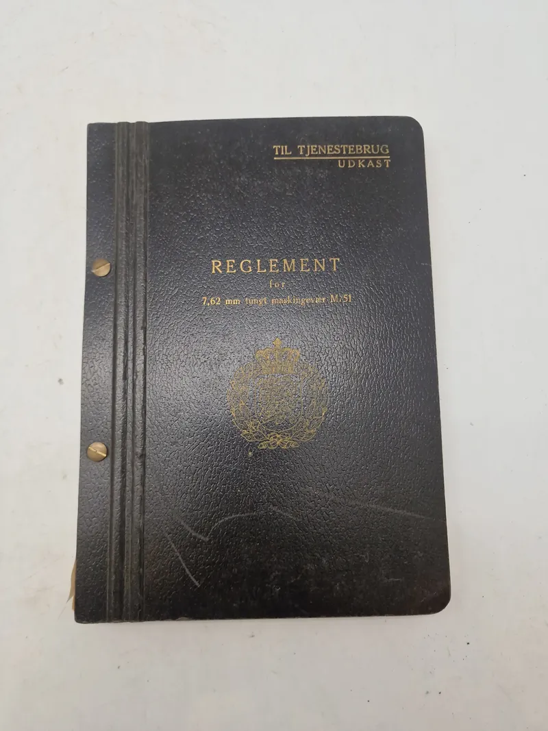 Reglement for maskingevær M/51