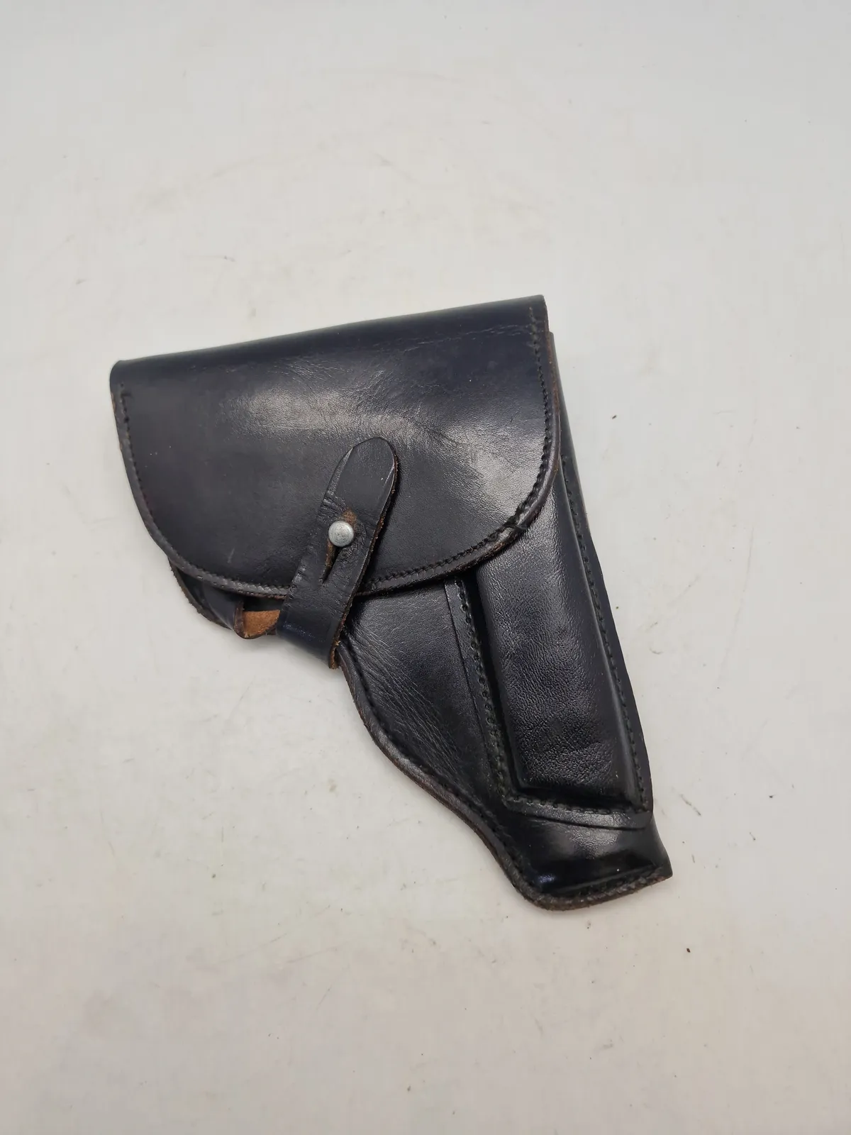 Originalt tysk pistolhylster fra den kolde krig