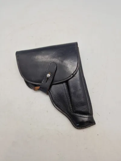 Originalt tysk pistolhylster fra den kolde krig