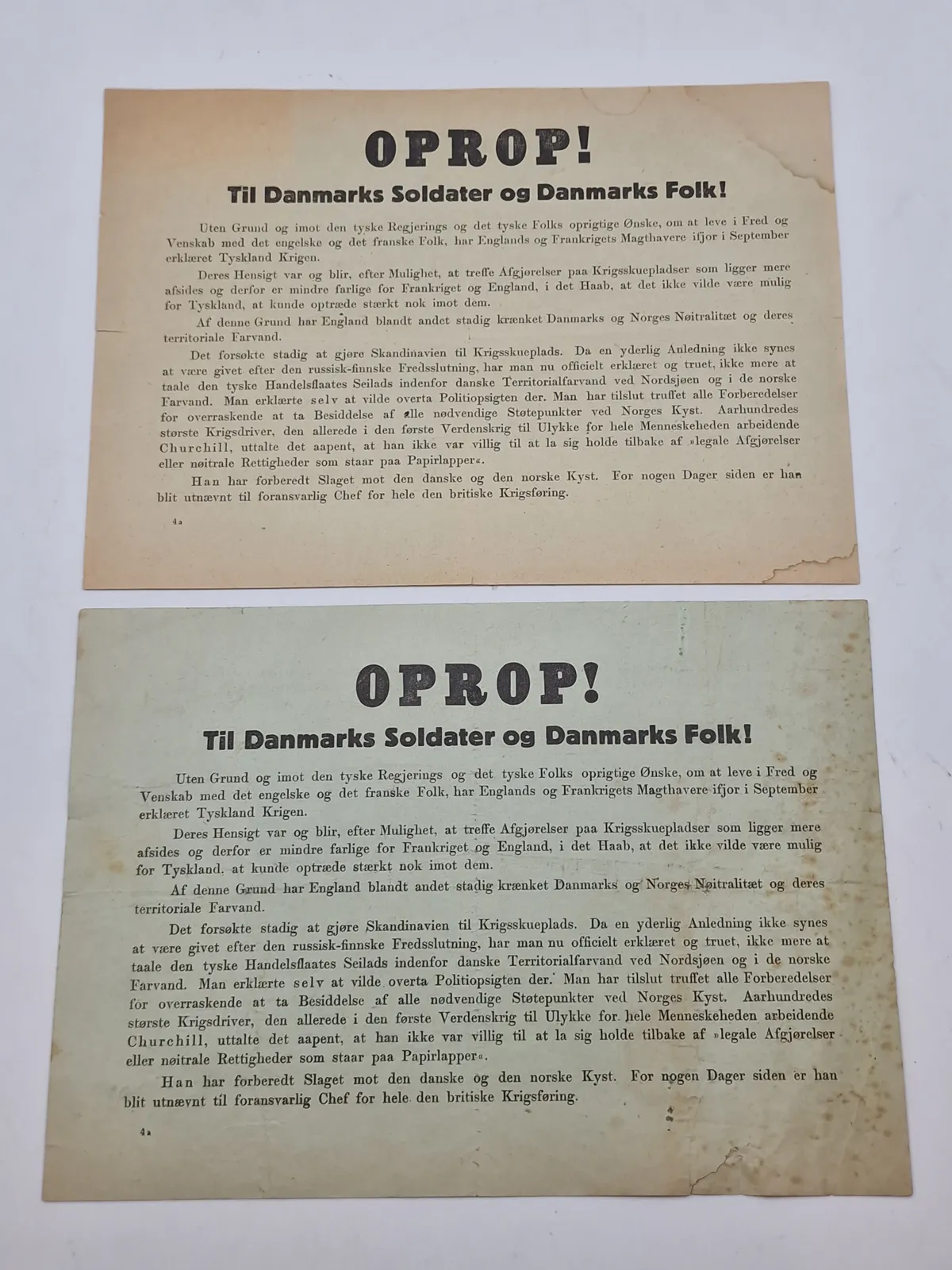 To stk originale Oprop! nedkastet over Danmark 9 april 1940. Bemærk det er de to forskellige udgaver