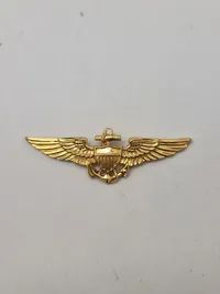 Samling diverse pins og nåle