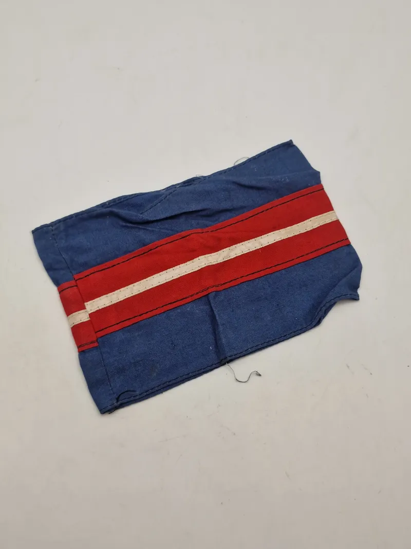 Originalt armbind fra modstandsbevægelsen - københavner-typen