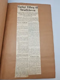 Samling originale avisudklip i scrapbøger ww2