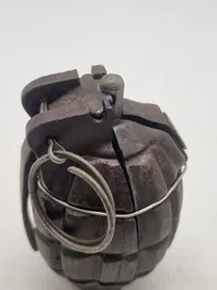 Original engelsk Mills granat, bl.a. nedkastet til modstandsbevægelsen - Deaktiveret jf. gældende dansk lovgivning